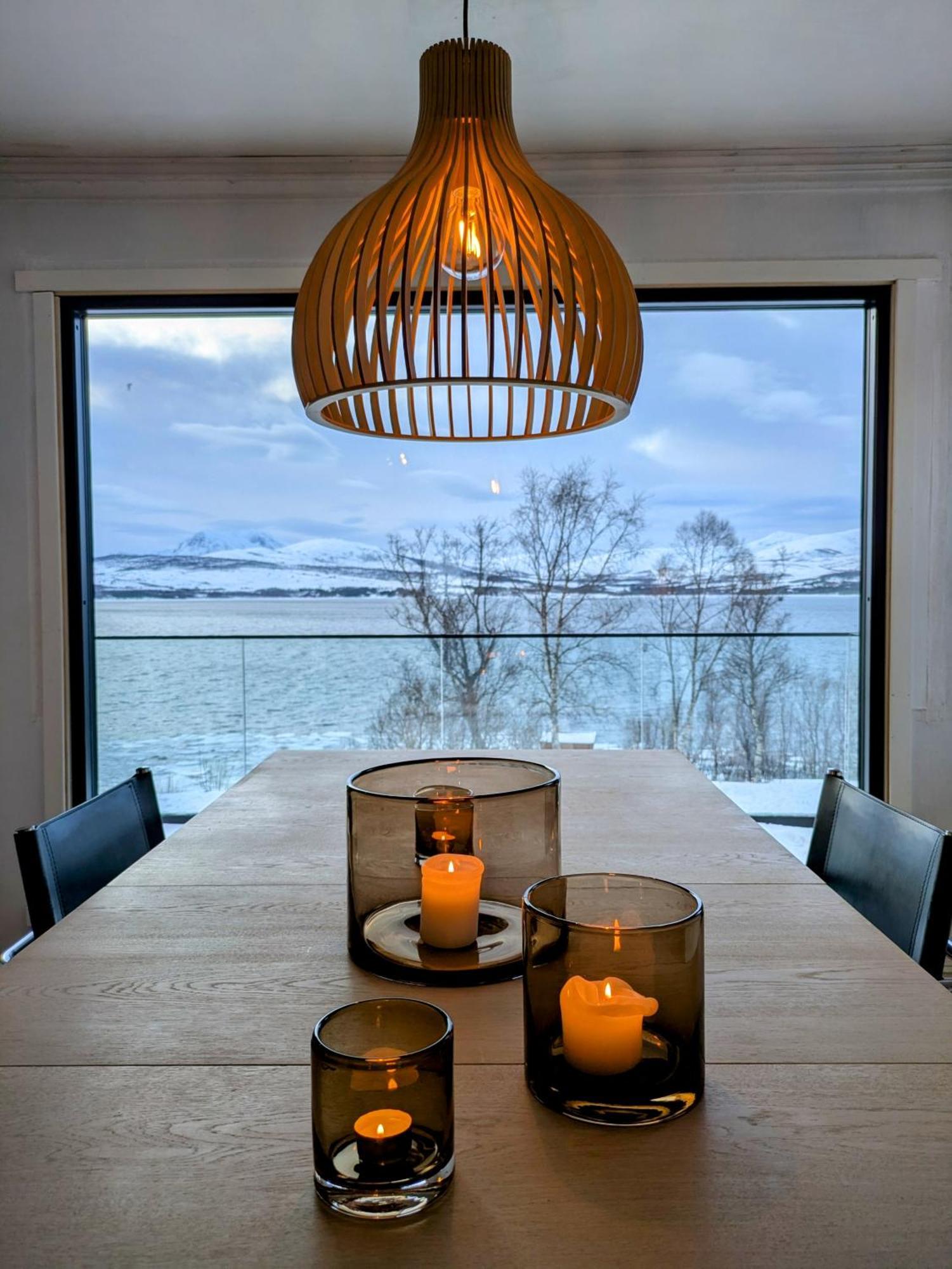 Hus Med Egen Strandlinje Tromsø Exteriör bild